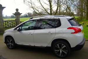 Peugeot 2008 side
