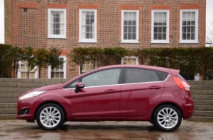 ford_fiesta_powershift_automatic_red_side